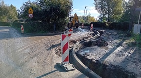 Wbudowanie krawężników na ul. Storczykowej.