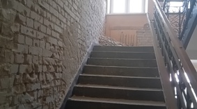 Wyburzanie ścianek działowych i skucie tynków.