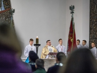 Msza święta w kościele pw. Wniebowzięcia Najświętszej Maryi Panny we Władysławowie z okazji 96. rocz