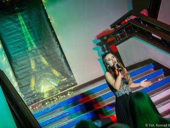 Magiczny Paryż zagościł we władysławowskim Ratuszu