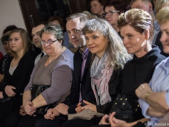 Magiczny Paryż zagościł we władysławowskim Ratuszu