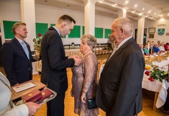 Obchody Złotych, Diamentowych i Żelaznych Godów w sali 103 Urzędu Miejskiego we Władysławowie