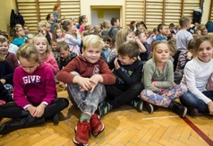 Akcja Dorośli czytają dzieciom w SP2 we Władysławowie