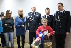 Wojtek został wyróżniony podczas uroczystego apelu (fot. SP 3 Władysławowo)