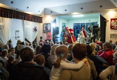 Spotkanie z Mikołajem we Władysławowie - zabawa w sali 103