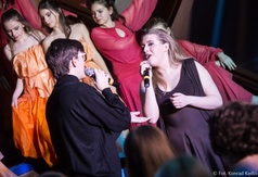 Magiczny Paryż zagościł we władysławowskim Ratuszu