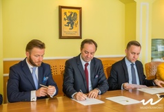 Podpisanie porozumienia ws. przebudowy DW nr 215