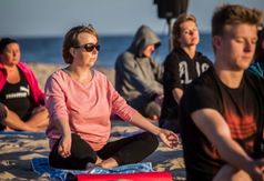 Joga o wschodzie słońca we Władysławowie