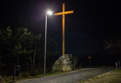 Wejście na plażę nr 14 w Chłapowie oświetliło UFO