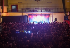 Kabaret Młodych Panów rozbawił mieszkanki Gminy Władysławowo do łez
