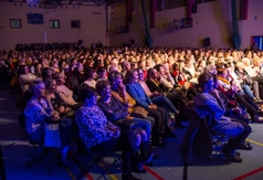 Kabaret Młodych Panów rozbawił mieszkanki Gminy Władysławowo do łez