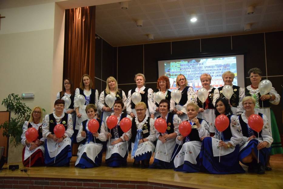 Gospodynie z Władysławowa na podium (fot. Róża Perszon/Polska Dziennik Bałtycki)