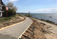 Budowa ścieżki rowerowej w Chałupach na finiszu