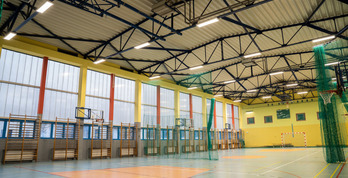 Nowe oświetlenie hali w Zespole Szkół nr 1