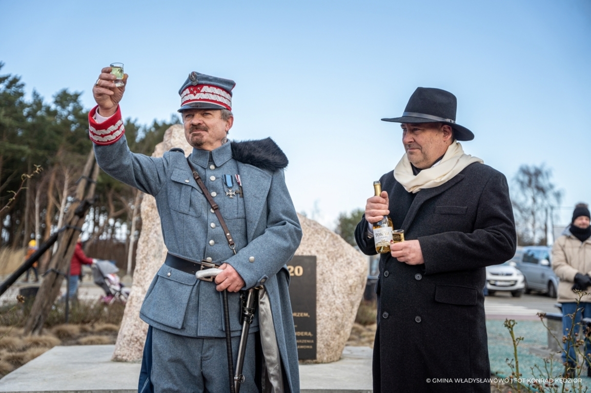 Obchody 102. rocznicy Zaślubin Polski z Morzem - zdjęcie