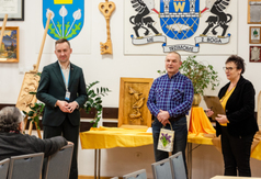 Otwarcie wystawy prac snycerskich Zdzisława Szczygielskiego - zdjęcia 6