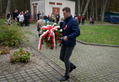 Uroczystości niepodległościowe w Jastrzębiej Górze - zdjęcie 8