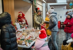 Jarmark Świąteczny i Mikołajkowa Parada - zdjęcie 18