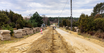 Prace na ulicy Polnej i Żarnowcowej w Jastrzębiej Górze - zdjęcie