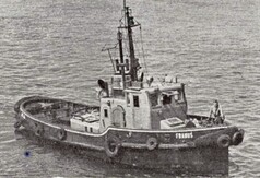 Zdjęcie z książki J. Micińskiego o polskich jednostkach pomocniczych. Parowy holownik NIda podczas p