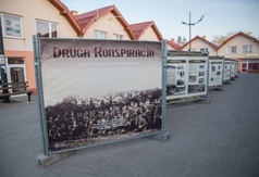 Ekspozycja plenerowa poświęcona Żołnierzom Wyklętym.