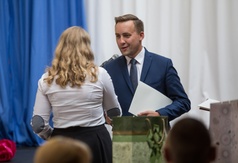 Zakończenie roku szkolnego 2015/2016 klas 3 gimnazjum w ZS1 we Władysławowie
