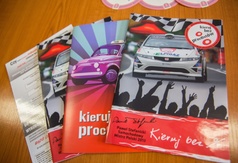 Materiały promocyjne akcji „Baw się dobrze, wracaj bezpiecznie” w ramach kampanii „Kieruj bez procen