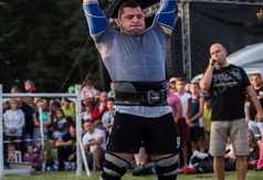 Festyn w Karwi - pokazy Strongman