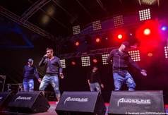 Festyn w Karwi - zespół Weekend na scenie