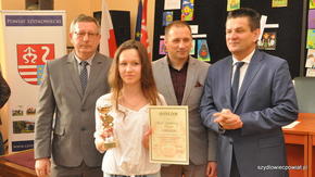 Nikola Jaranowska (Miss ubiegłorocznego Szachowego Memoriału Mirosława Aleksandrowicza) oprócz urody