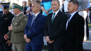 Przewodniczący Rady Miejskiej Artur Koniarczyk, Burmistrz Szydłowca Artur Ludew, Radny Miejski Marek
