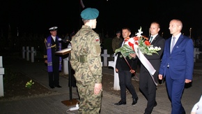 Przewodniczący Rady Miejskiej Artur Koniarczyk, Burmistrz Szydłowca Artur Ludew, Radny Miejski Marek