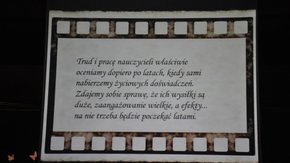 prezentacja archiwalnych fotografii na slajdach