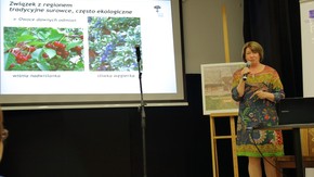 wykład „Produkty lokalne, regionalne i tradycyjne. Rozpoznawanie zasobów i wybór” wygłosiła Izabella