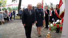dyrekcja Zespołu Szkół Ogólnokształcących im. Henryka Sienkiewicza w Szydłowcu