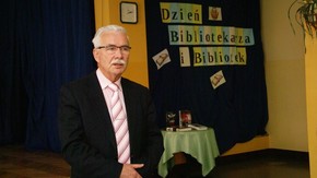 Wicestarosta, Adam Włoskiewicz, złożył podziękowania oraz życzył bibliotekarzom dalszych sukcesów za