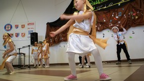 roztańczona dziewczynka