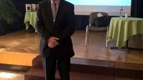 Adam Włoskiewicz, wicestarosta wita zebranych gości