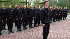obowiązkowa musztra