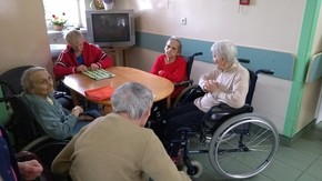 Pamiętajmy o osobach starszych, chorych i potrzebujących pomocy.