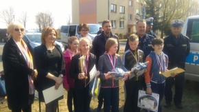 w rozdaniu nagród uczestniczyły Anita Gołosz, Wicestarosta oraz Joanna Strzelecka, Naczelnik Wydział