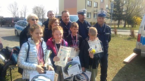 w rozdaniu nagród uczestniczyły Anita Gołosz, Wicestarosta oraz Joanna Strzelecka, Naczelnik Wydział