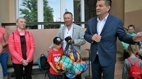 Starosta Szydłowiecki Włodzimierz Górlicki ze Starostą Gminy Szaterniki Wiesławem Starikowiczem, fot