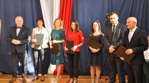 uhonorowani nauczyciele Nagrodą Dyrektora ZSO im. H. Sienkiewicza w Szydłowcu
