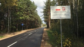 droga powiatowa nr 4018W Szydłowiec-Majdów - gr. województwa na długości 1809 m