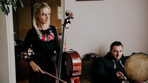 Zespół Guzowianki podczas realizacji wideoreportażu