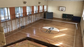 sala gimnastyczna przed remontem