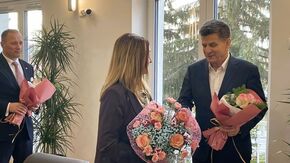 Barbara Majewska odbiera gratulacje z tytułu wyboru na stanowisko starosty