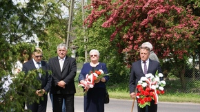 Roman Woźniak, Wicestarosta wraz z Janiną Bodo, Wiceprzewodniczącą Rady Powiatu w Szydłowcu i Henryk