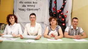 W skład Powiatowej Komisji Konkursowej weszli (od prawej strony)Kamil Szpunar – przewodniczący komis